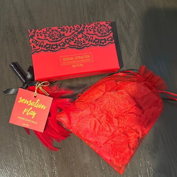 Sensual Attraction Bundle - Picture 2 of 6